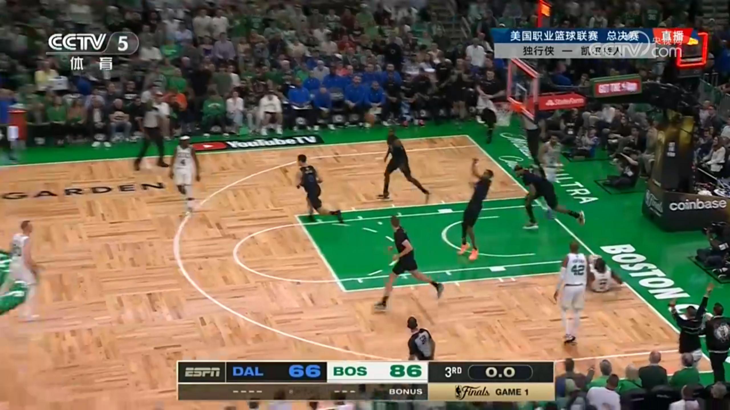 #独行侠vs凯尔特人# 总决赛第三节独行侠66  —  86 凯尔特人凯尔特人暂