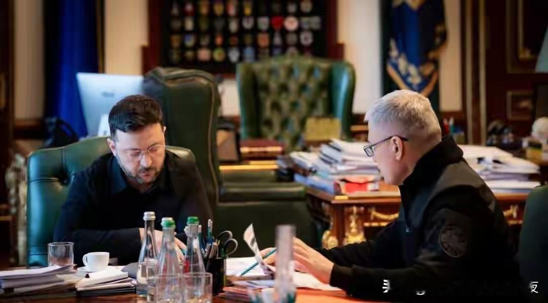 俄军大规模轰炸得到中方卫星支持？泽连斯基又污蔑中方！有何用意