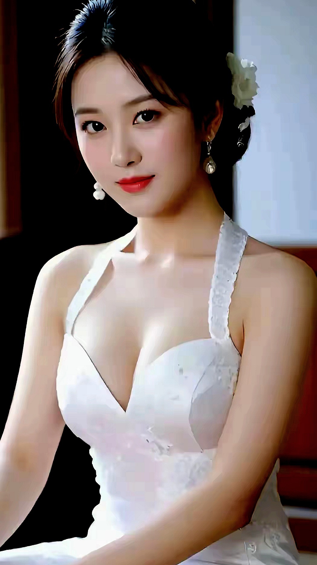 【转载】当今社会：男人有钱就变坏女人变坏就有钱这话真不假你发现没旦凡有钱的男人身