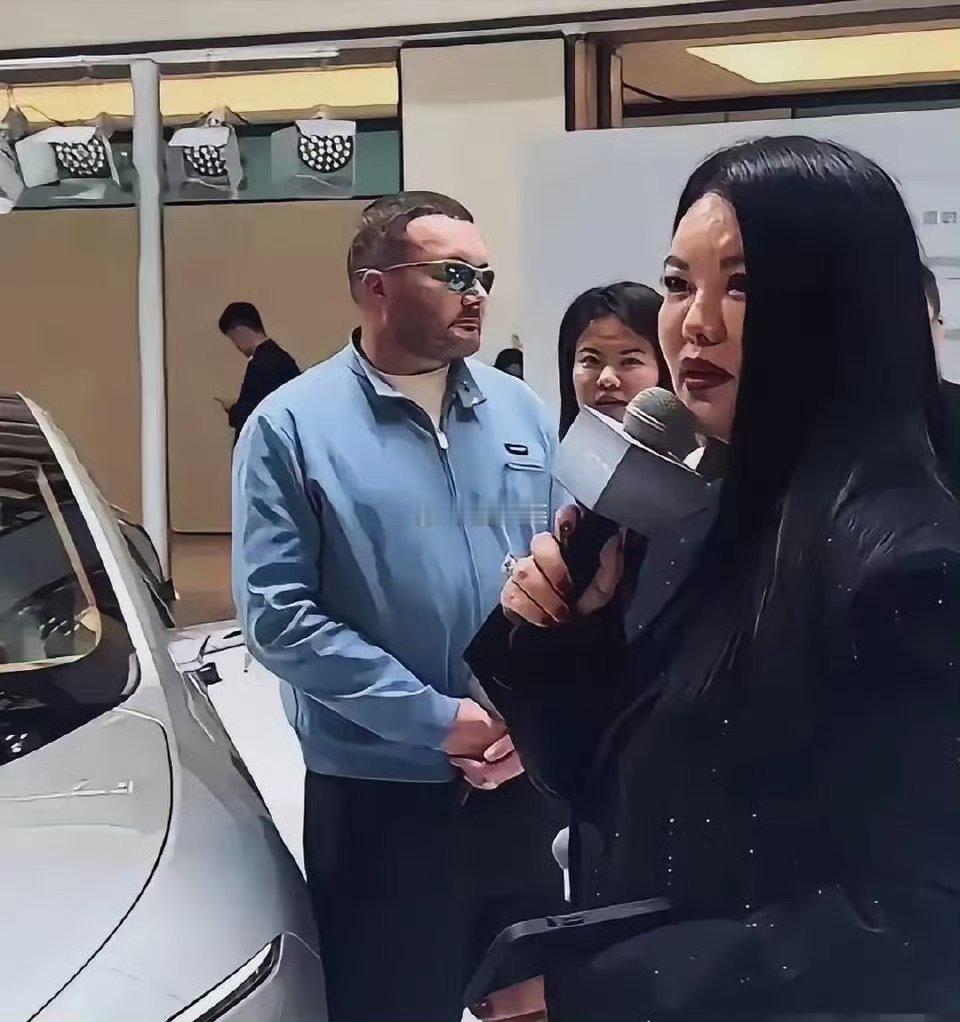 秦岭笑谈 【李湘多平台账号被禁止关注】1月16日，李湘微博、抖音、小红书等多平台