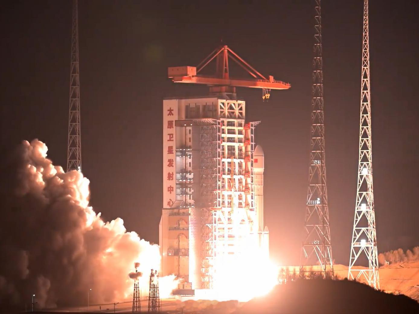 我国成功发射遥感五十号03星10月23日18时15分，我国在太原卫星发射中心使用