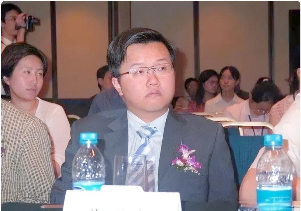 千亿家业败光，负债4600亿！名校双硕士太子，把地产帝国玩成绝境 
 
世贸集团
