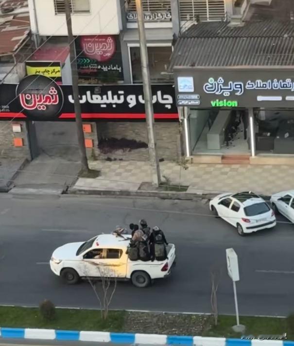 伊朗这一次，给委内瑞拉上了一堂真正的战略课！伊朗巴斯基民兵分成大批小分队，进入伊