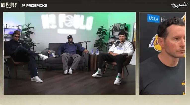 皮尔斯：执教一支压力巨大的球队会让人衰老数岁，你看看雷迪克。
他还提到说，这就是