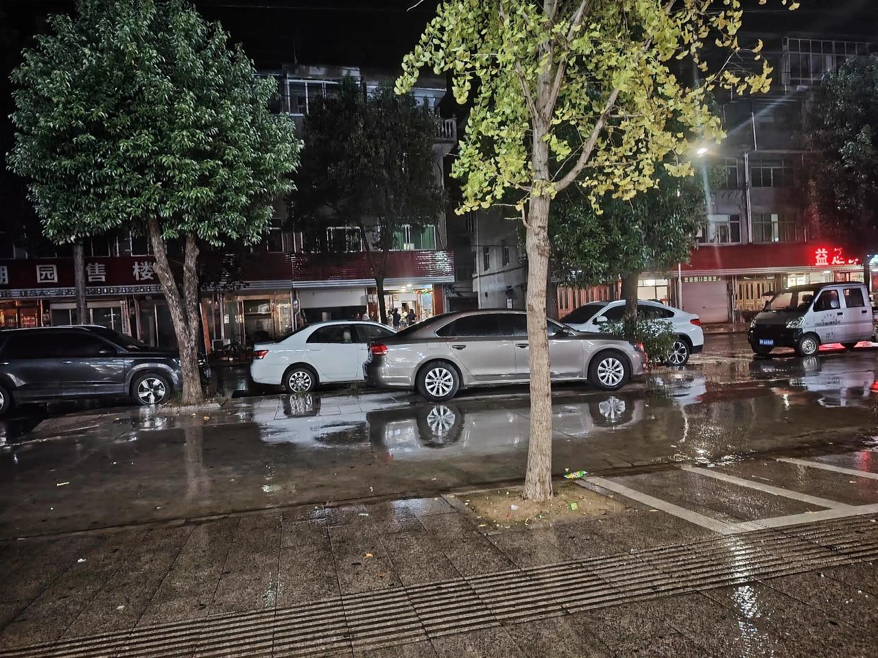 小本子家那个什么的叫高市早苗的娘们儿嚣张得很。人家还真惦记着台湾有事就是日本的事