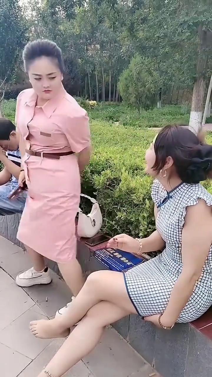 哈哈哈哈。