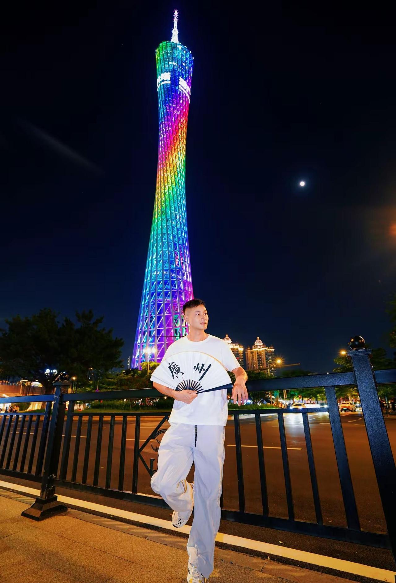 📍𝗚𝘂𝗮𝗻𝗴𝘇𝗵𝗼𝘂｜广州塔🗼一起吹吹珠江的晚风✨📸 来