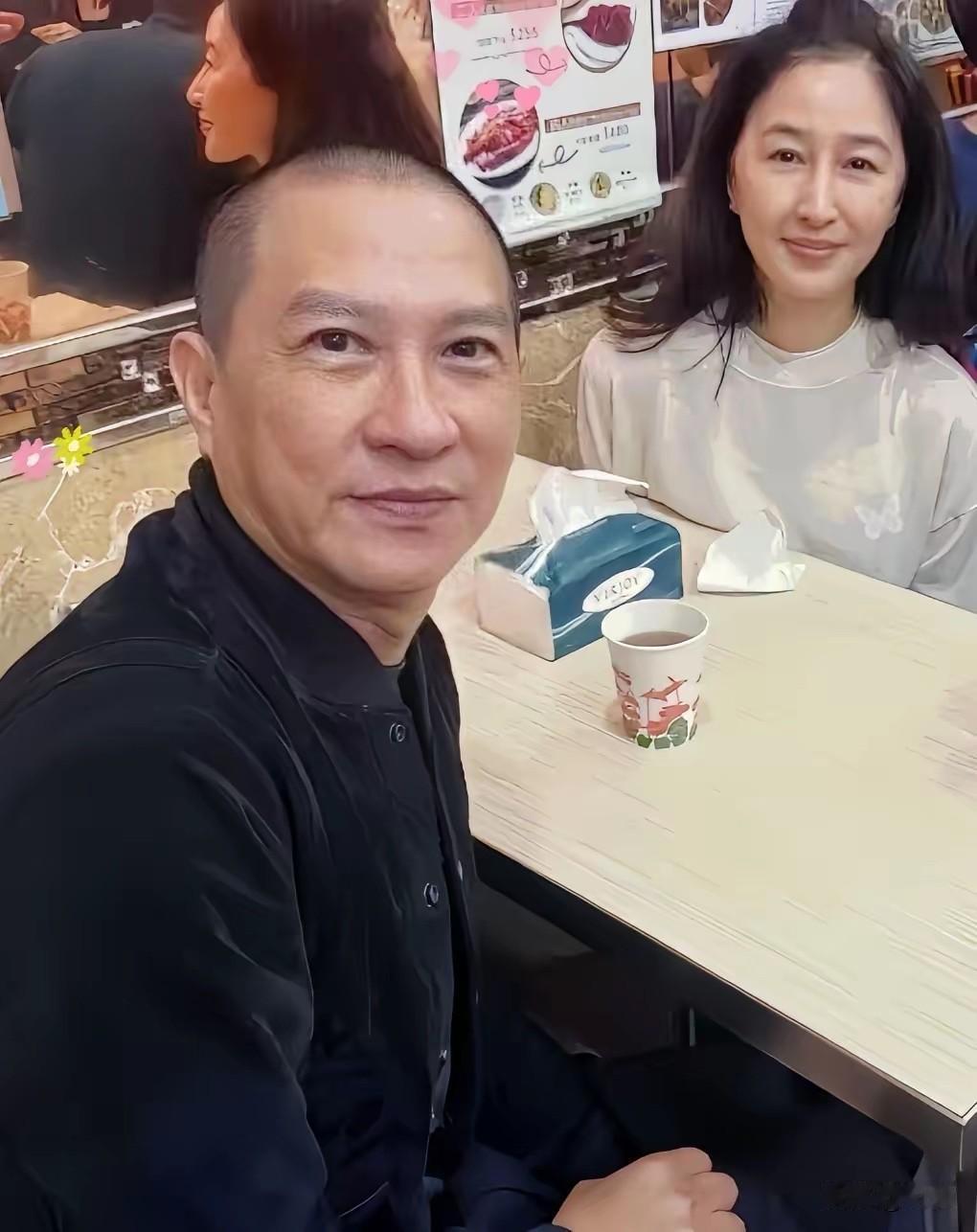 大家好，我是…