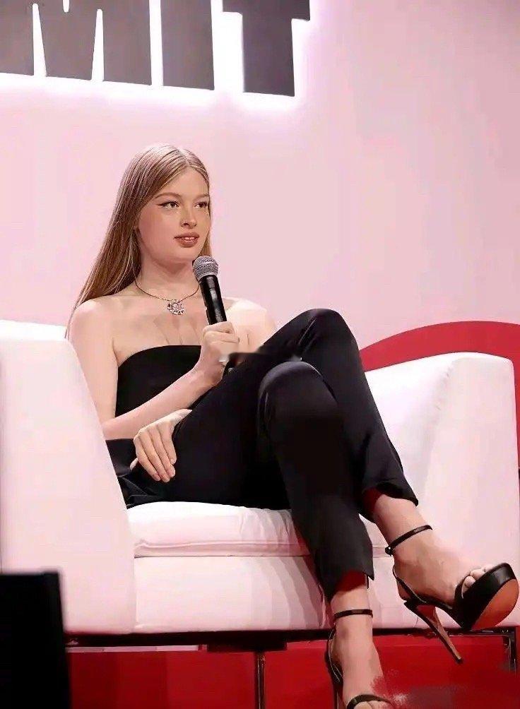 马斯克女儿21岁了，你愿意娶她吗不要彩礼 