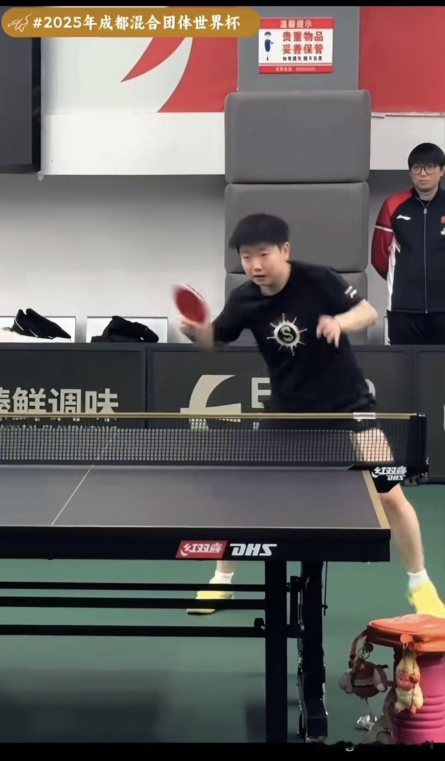 成都时间过的真的好快，感觉24年混团刚过去没多久，就又到25年了[比心]
这几位