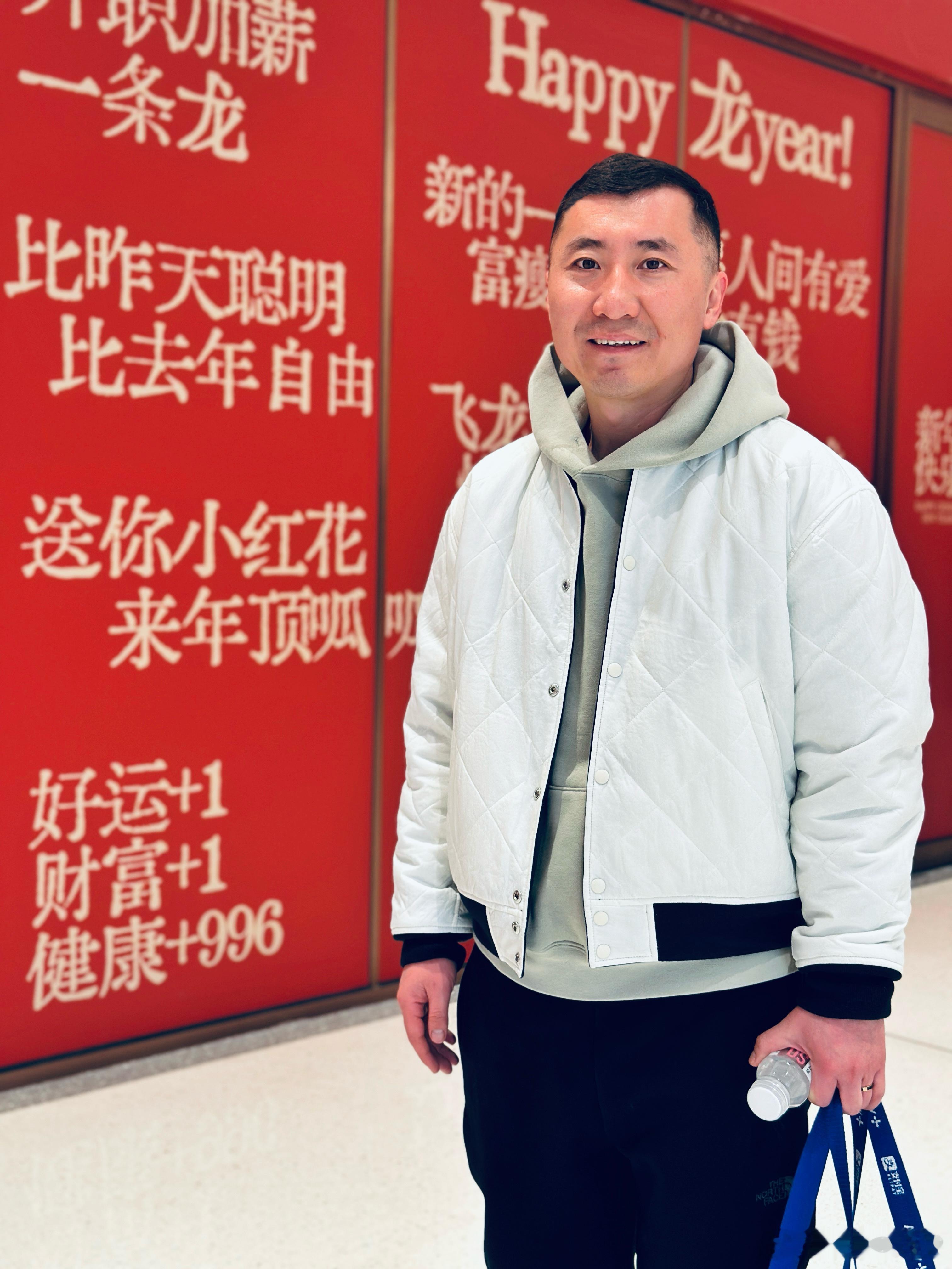 希望你在自己热爱的城市过上你想要的生活，就算偶尔难过却从不放弃，并且踏踏实实去努