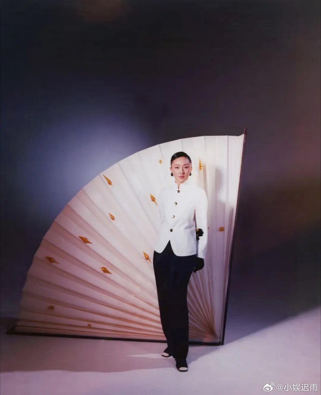 仇人看到周迅这种杂志都要释怀了 