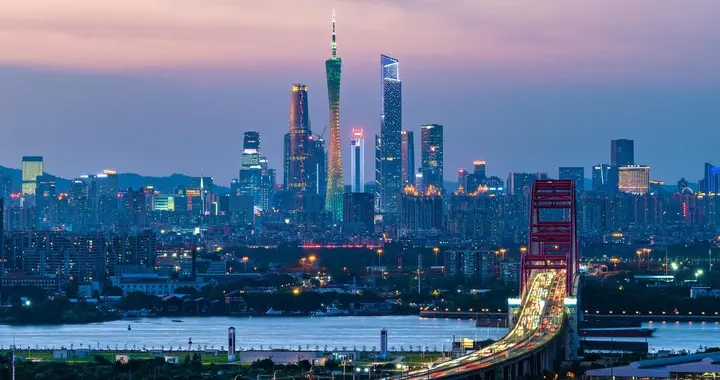 中国最强省会，“养活”了多少人？