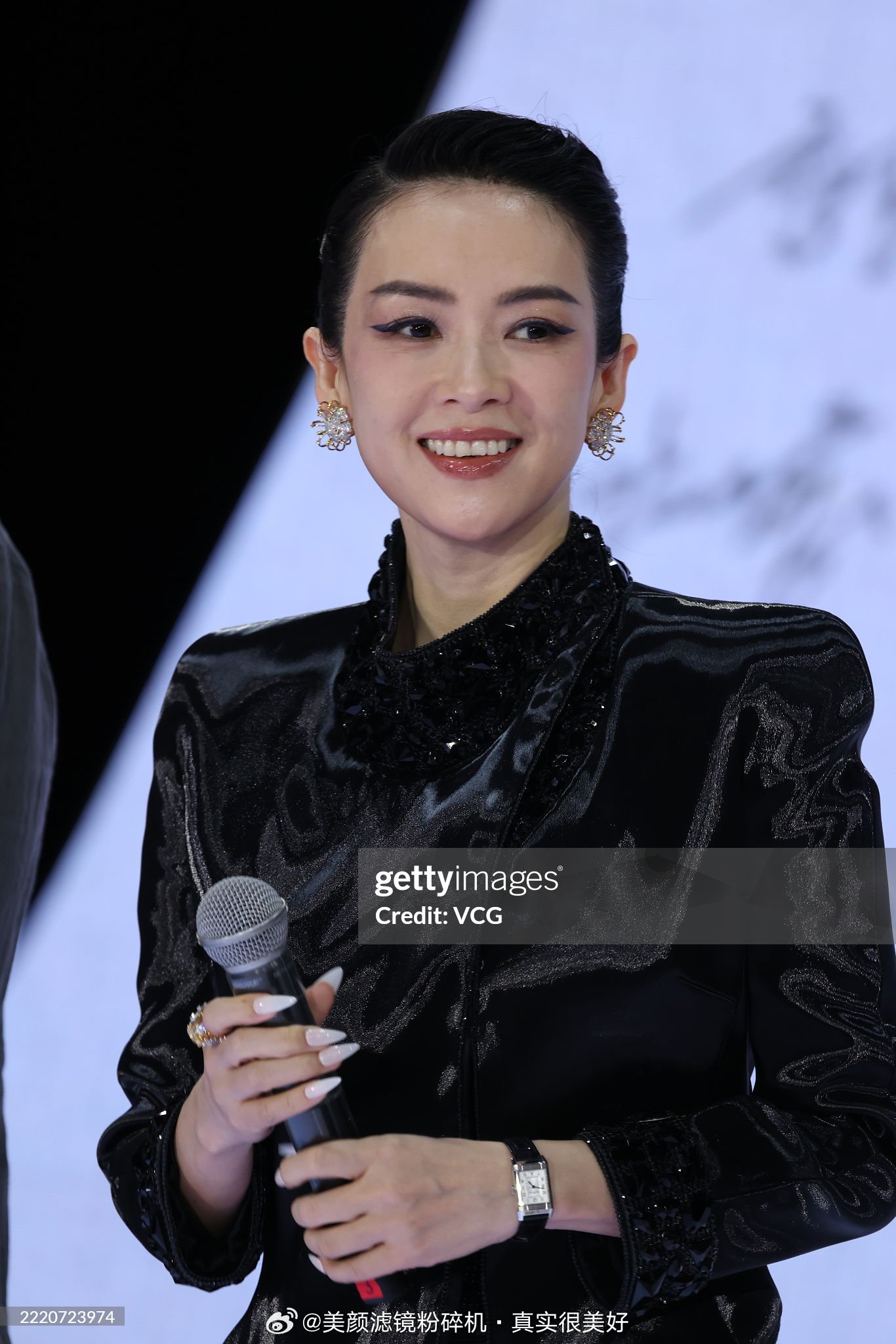章子怡，蒋勤勤，梅婷，钟楚曦，程潇，林允，徐娇，佟丽娅，张钧甯昨日红毯新闻图 ​