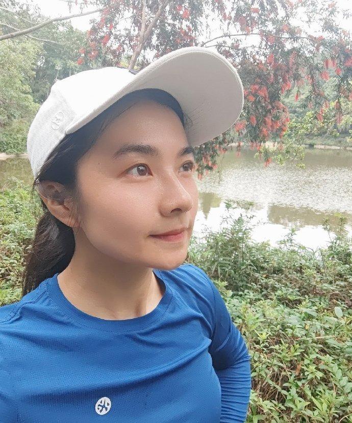 为了备战下周天的南宁半马，我这行动起步实在太晚啦！第一天就先定个小目标跑个十公里