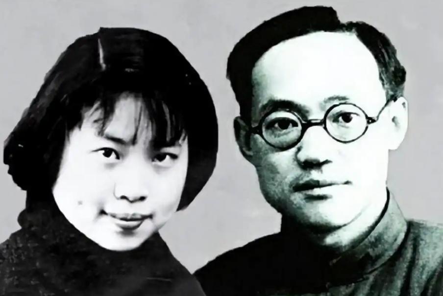 在妻子去世的3年之后即1975年，他才获许把妻子的骨灰捧回，他将妻子的骨灰放在自