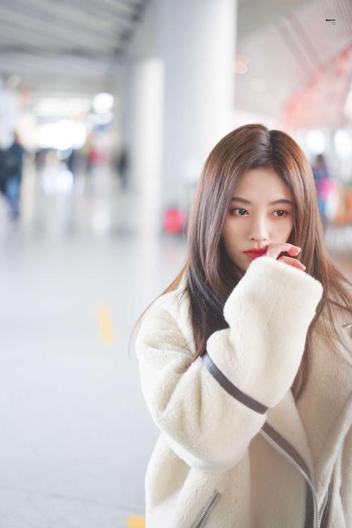 娱乐圈矮却迷人的女明星
[熊猫]沈月 - 1米59
[熊猫]鞠婧祎 - 1米59