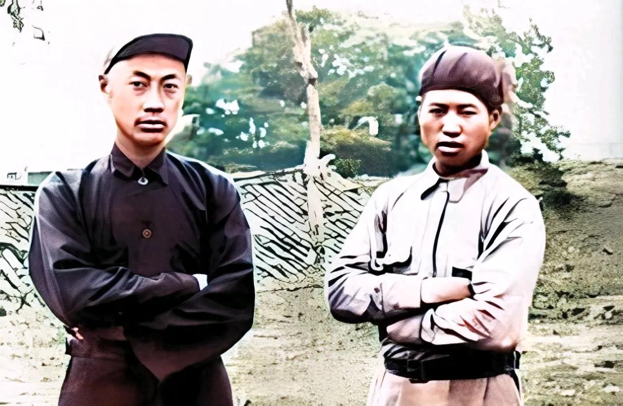 1935年中央苏区丢了后，陈毅带着最后一批金条开始游击战。这些金条全缠在他腰上，