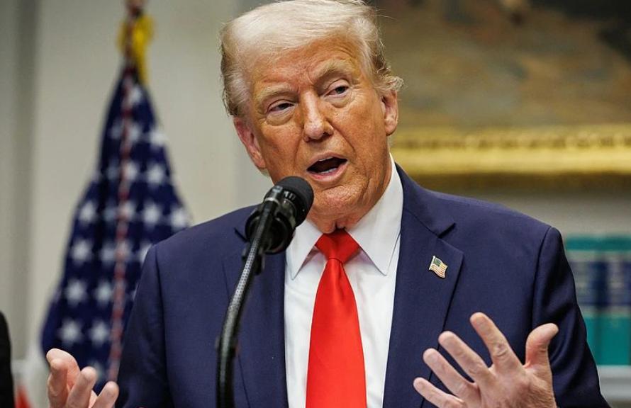 【特朗普计划打击伊朗领导人和核设施】

据美国有线电视新闻网报道称，由于特朗普所