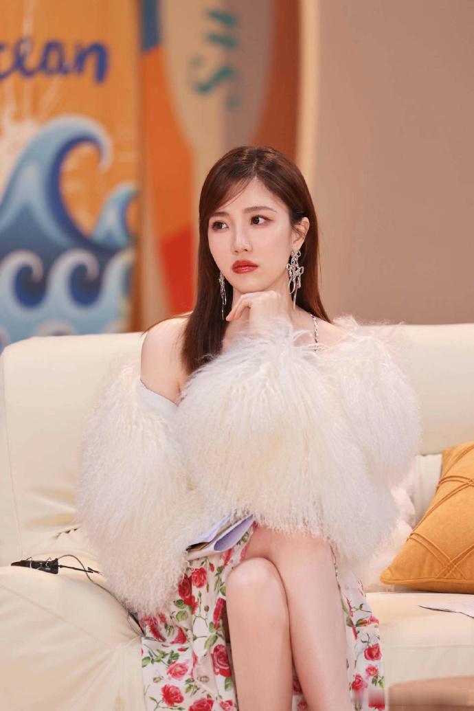 #张纯烨把撒娇和作说明白了#不得不说，老师对撒娇和作的理解真的很到位，适当的撒撒