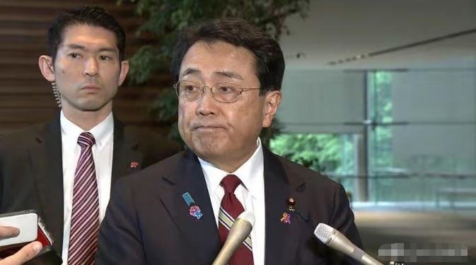 日本经济产业大臣竟敢在中国的土地上，教中国做事？人究竟能无耻到什么地步？5月22