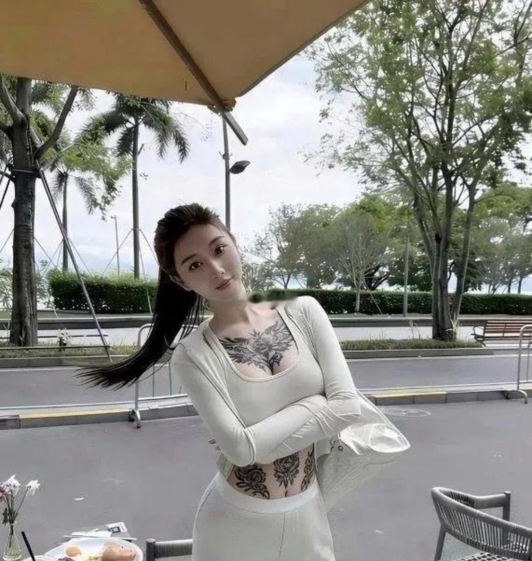 如果让她做你的老婆，你愿意吗？ 