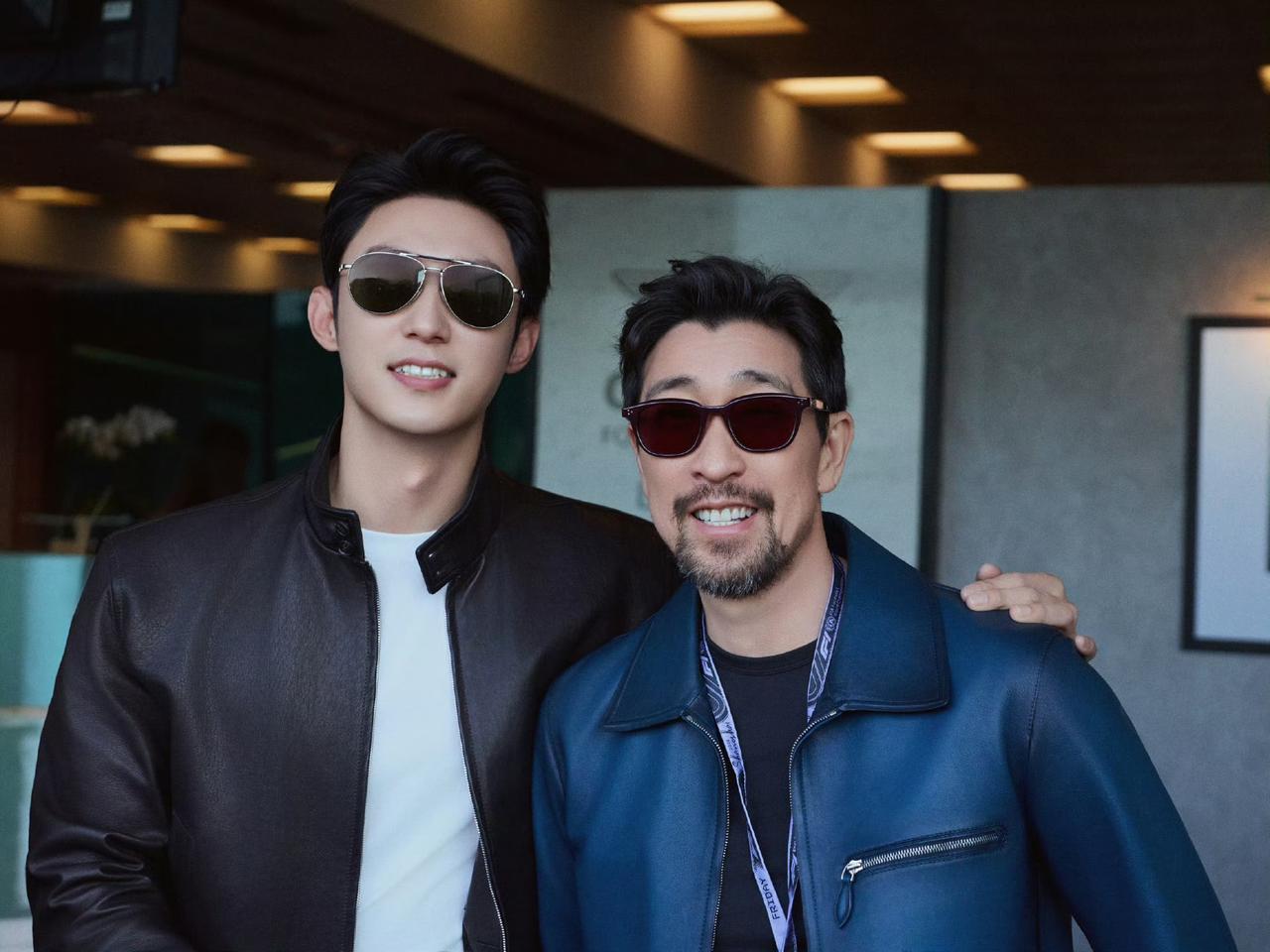 黄景瑜：千源哥，您这气场一出来，我都不敢站太近，怕被您“压”得喘不过气。

王千