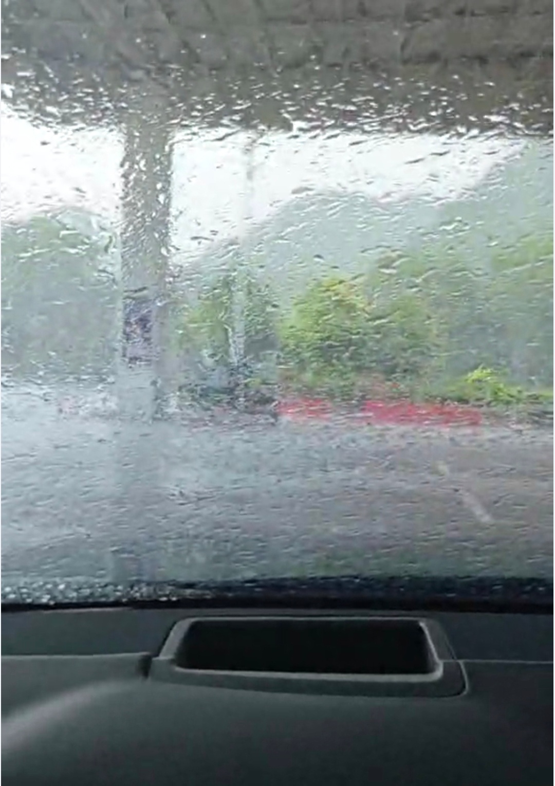 这几天的龙舟雨真的太大了，尤其是端午节当天，那大雨是从早下到天黑，中途一刻都没停