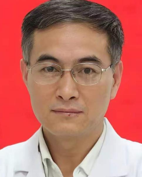 医生王福建到底有多可恨！农民工工地被绞断四根手指，全家砸锅卖铁凑了14万救命钱做