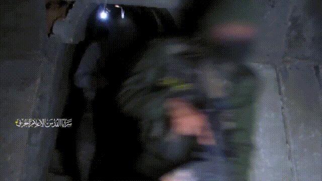 3月21日，巴勒斯坦抵抗武装“圣城旅”展示了在加沙作战的画面中。画面中，巴勒斯坦