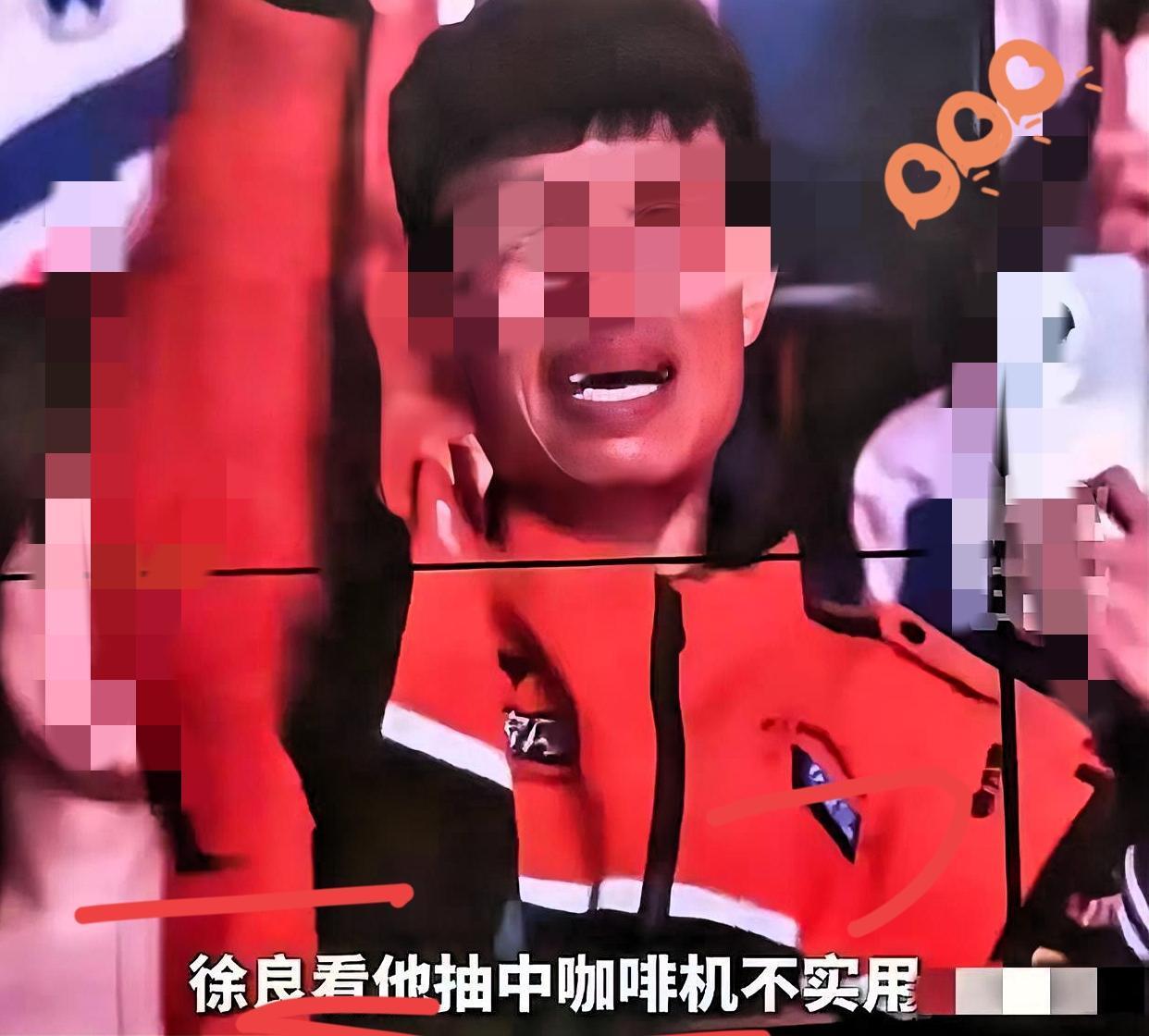 真正顶级的偶像素养，从来不是舞台有多耀眼，而是懂得体恤普通人的奔波与热爱。徐良这