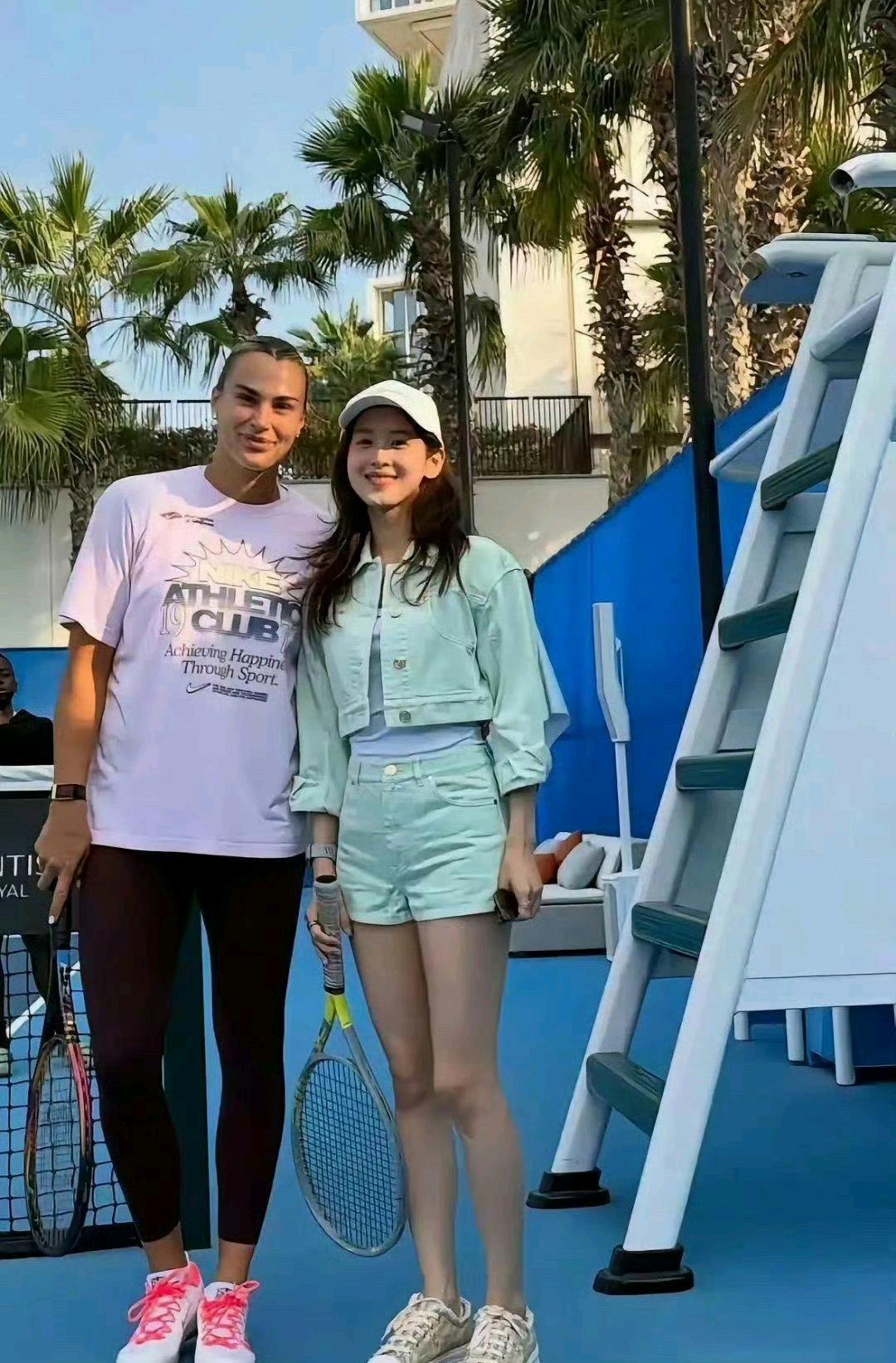 不得不说，章泽天线下看也太美太真实了 
