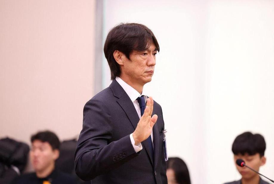 【涉嫌韩国足协不当介入足球前教练遴选，韩国警方对大韩足协进行扣押搜查。】8月6日