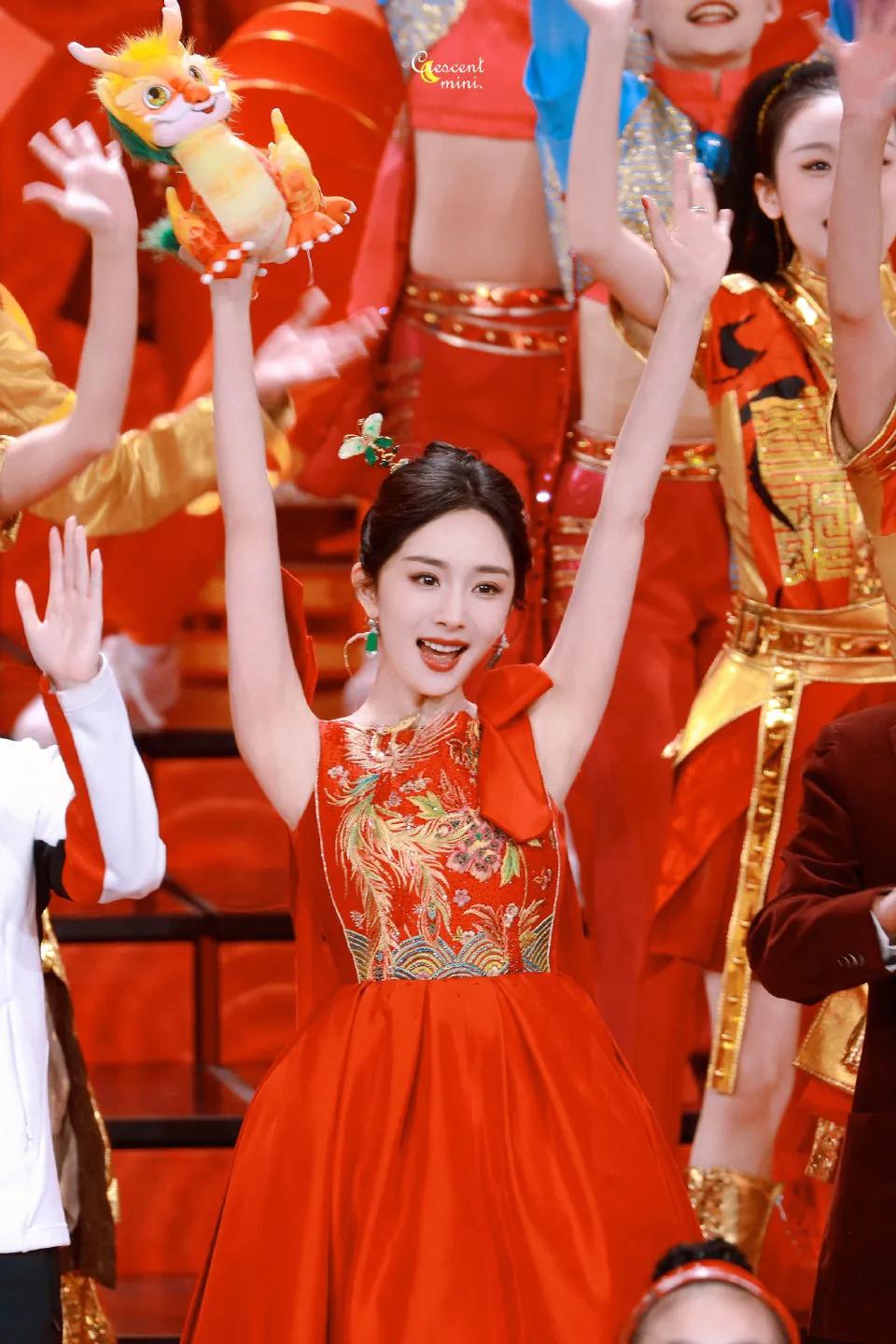 杨幂好甜，新年第一甜