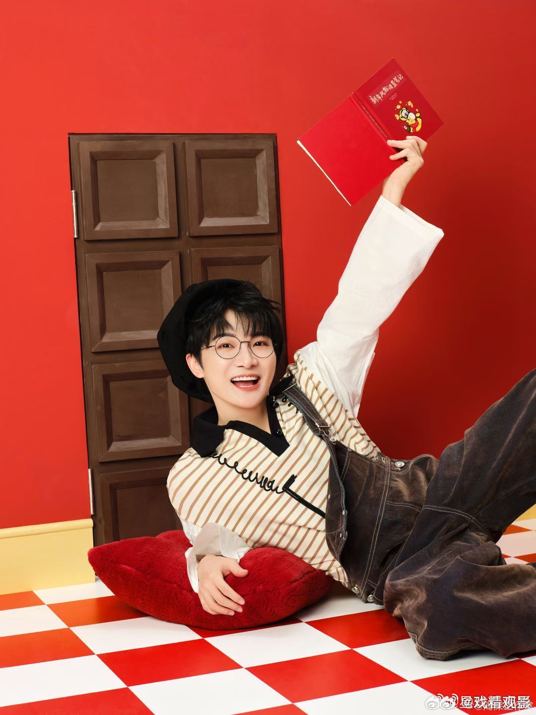 周深世巡获三项国际大奖 斩获缪斯铂金奖、K-Design、DFA亚洲设计奖，以顶