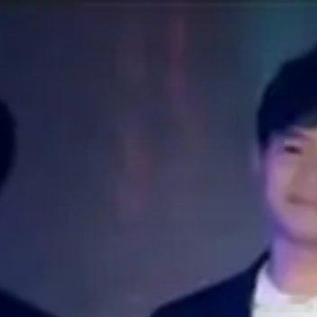 网红歌手杨小曼回应与冷漠离婚传闻：自己没有垮 过去的一切都翻篇了，未来会更加坚毅