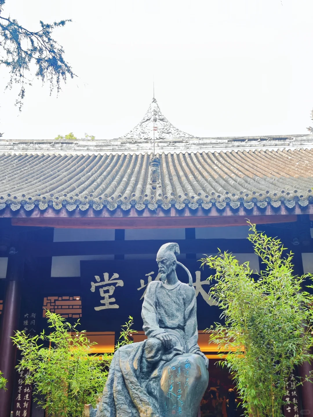 杜甫草堂花50块就看个破草屋？