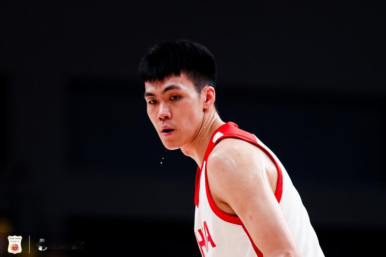 中国男篮新星庞峥麟真是让人恨铁不成钢！在今天中国男篮以77：84不敌新西兰男篮的
