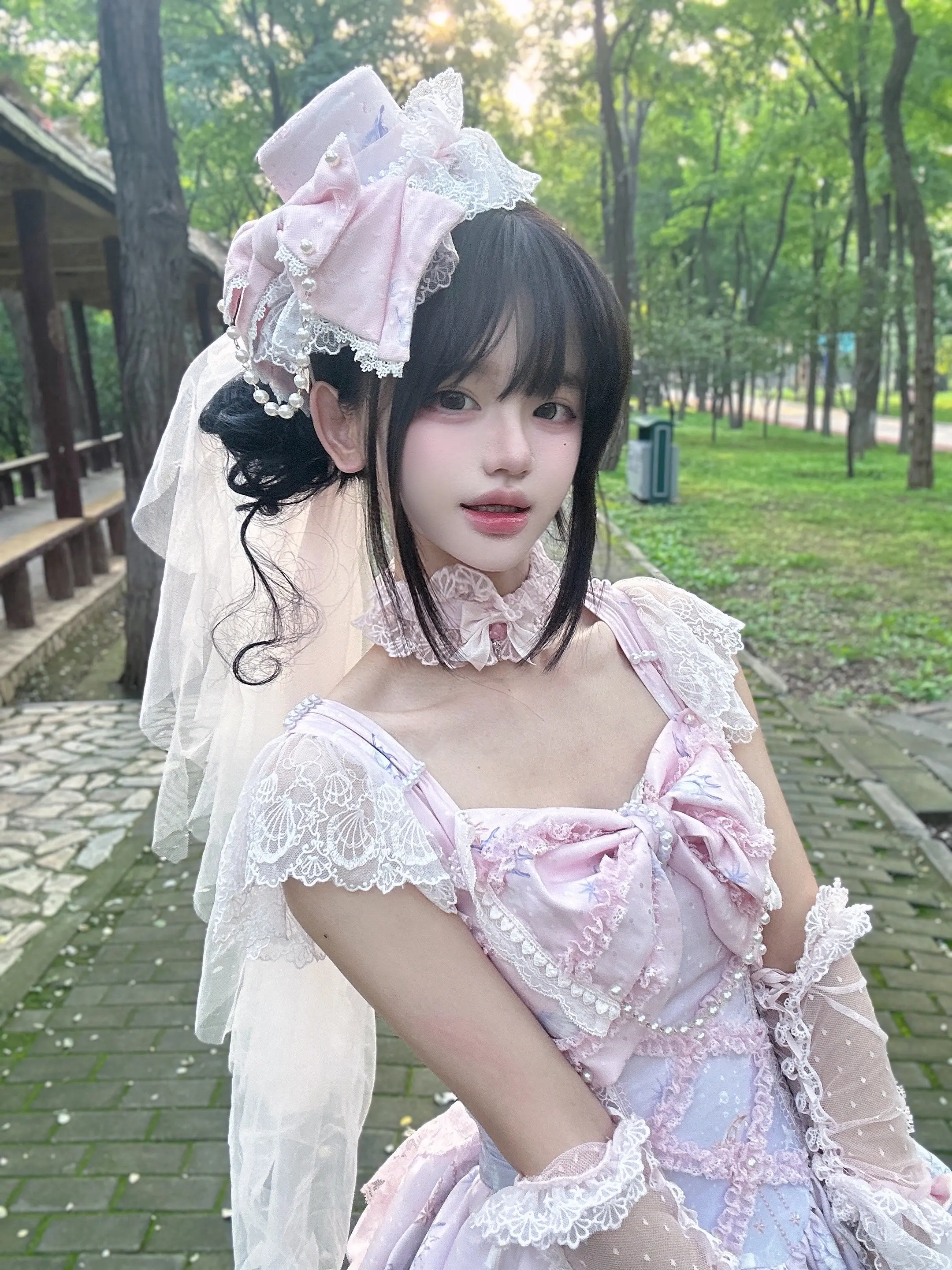 又见春水映桃花。