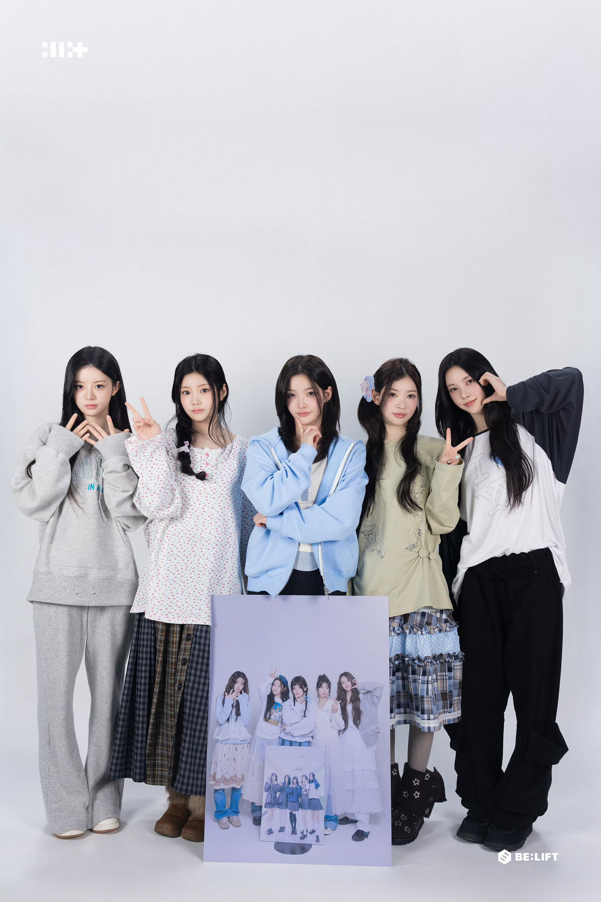 两周年快乐illit