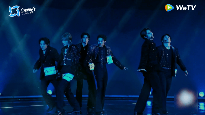 断眉这下真要Attention了 胡烨韬那一跳，简直是跳进了我的心里！看得我心跳