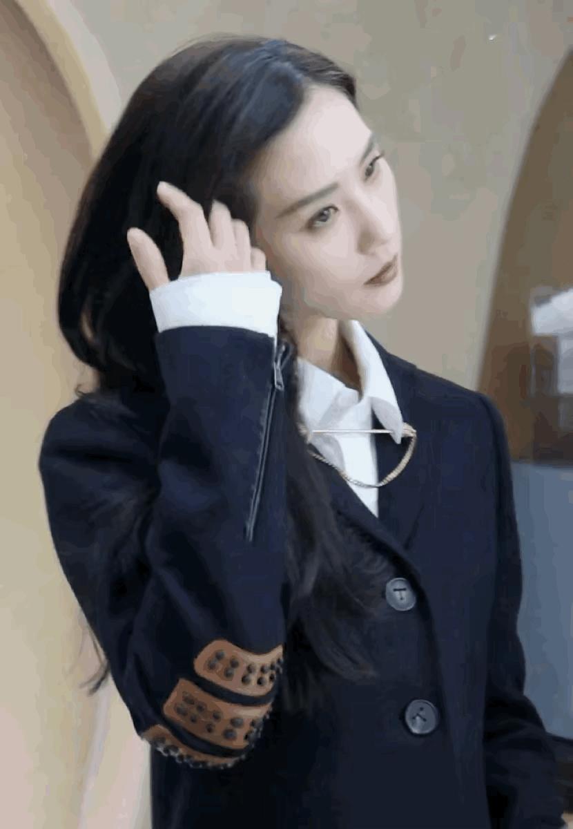 漂亮的小姐姐，看一眼就觉得自己恋爱了。