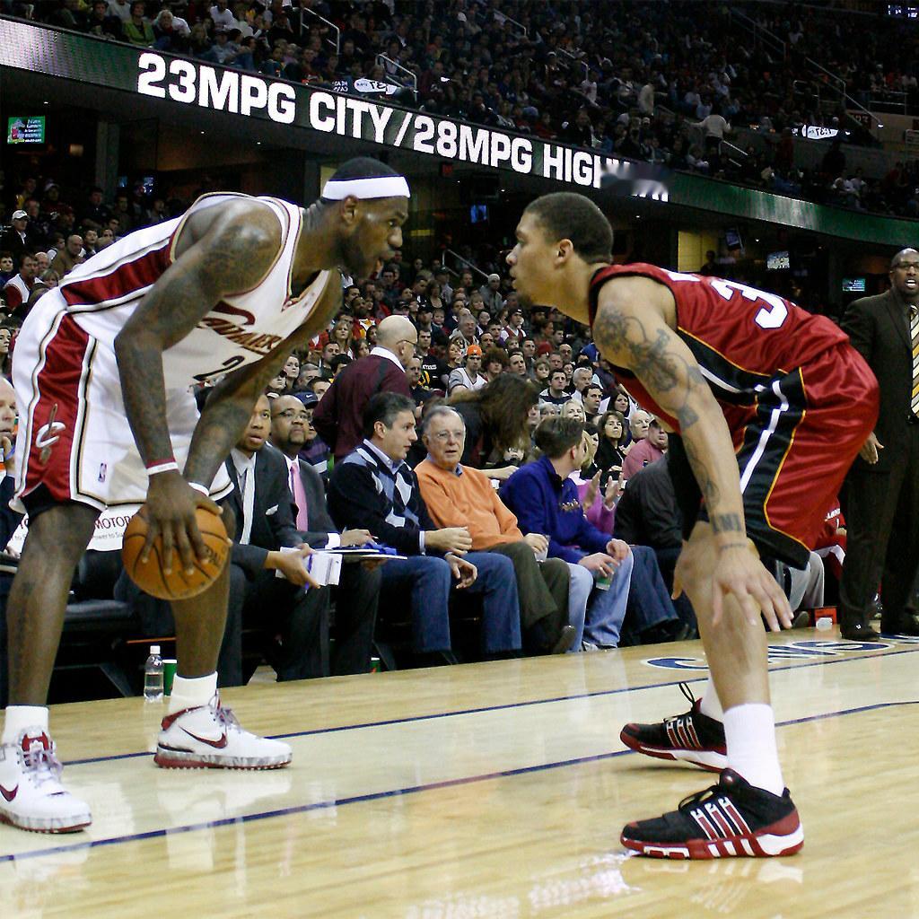 Lebron James and Michael Beasley 
