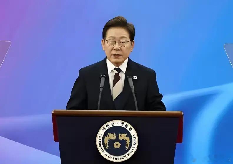 李在明确实是个聪明人，他清晰地认识到了中国对韩国的重要性！在峰会期间，他明确表示