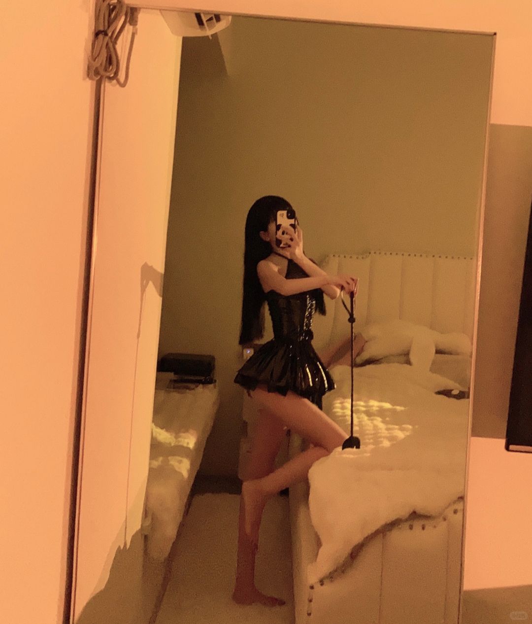 化身小恶魔辣妹