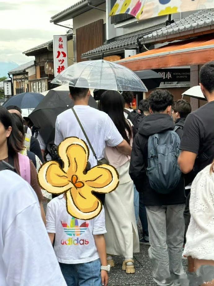 #疑似乔欣结婚#这可真能能扯淡，乔欣家里条件也非常好，至于商业联姻？看过一档节目