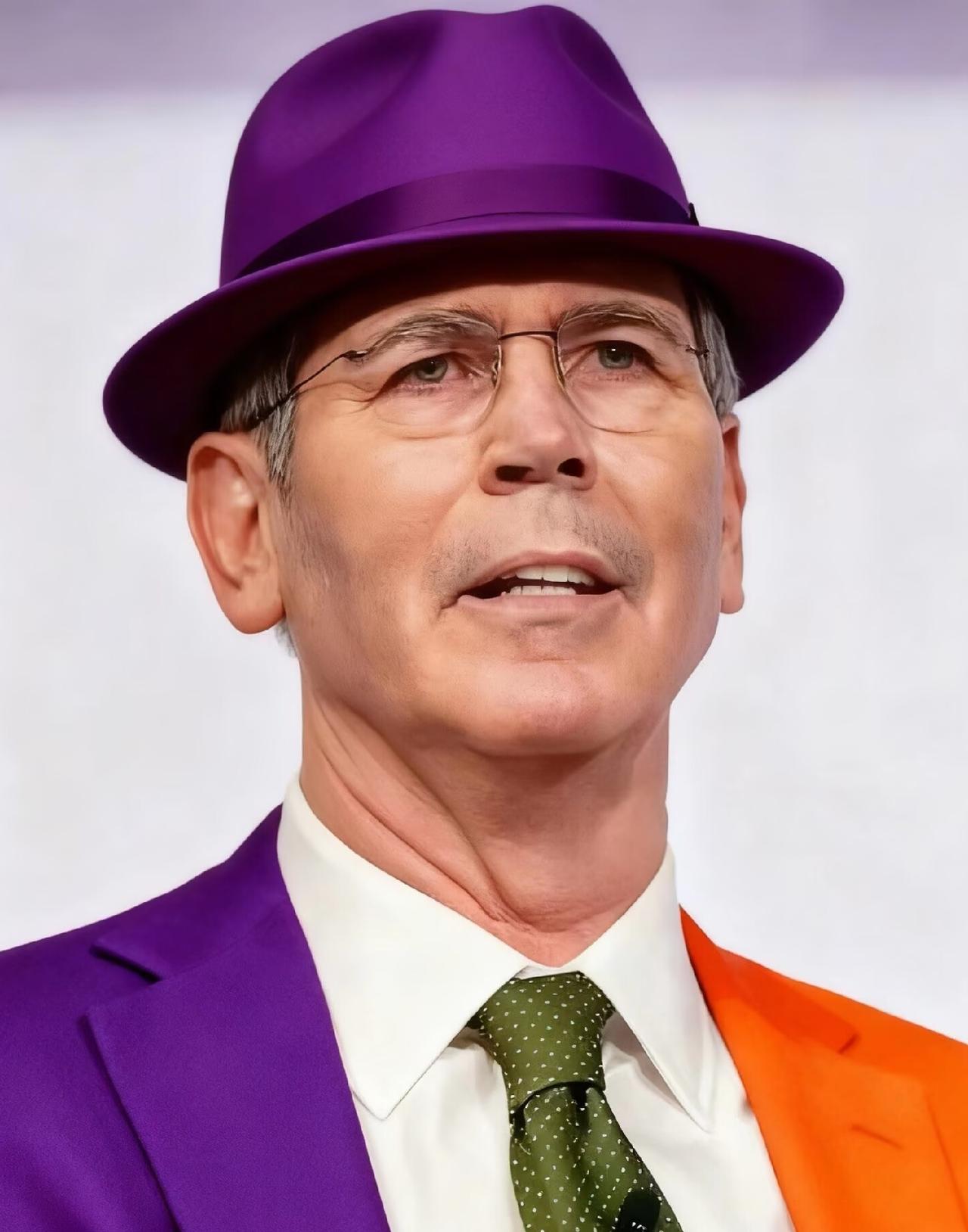 美国财长贝森特终于说了句大实话！很多人以为，中国最大的底牌是稀土。错了！真相是，