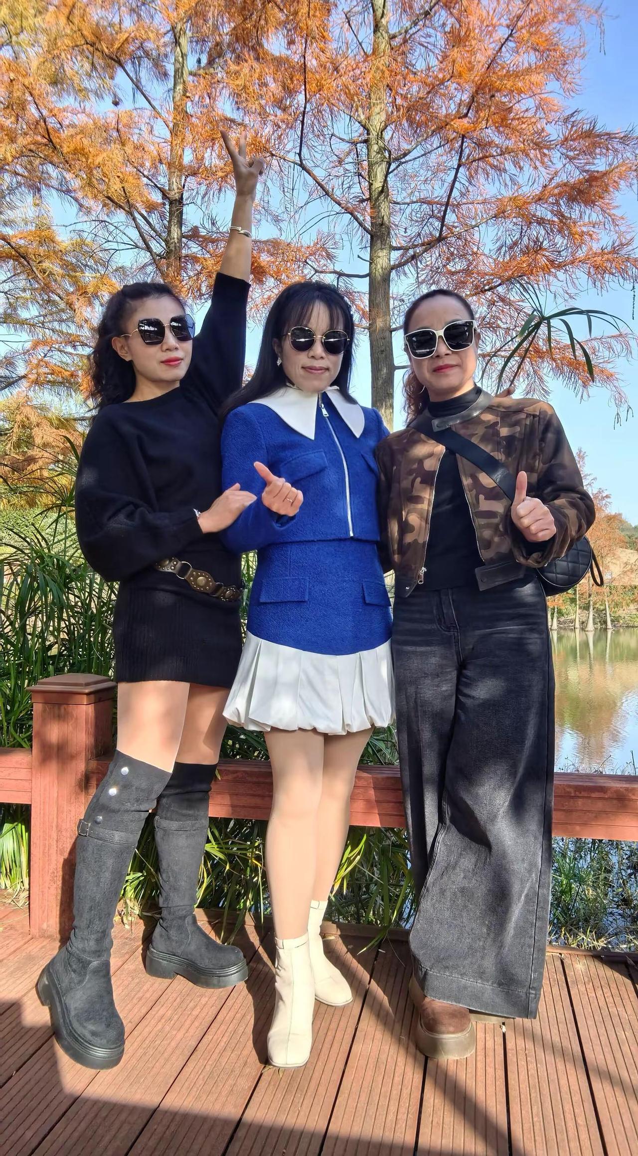 姐妹穿搭墨镜一戴我就飘姐妹花上线