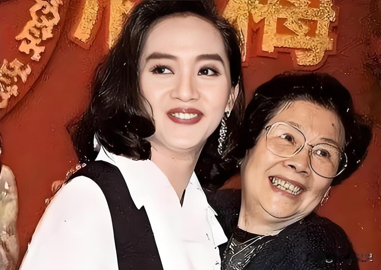 梅艳芳母亲走了。她的信托还有多少钱呢？一查惊呆了！2003年梅艳芳病逝前立下遗嘱