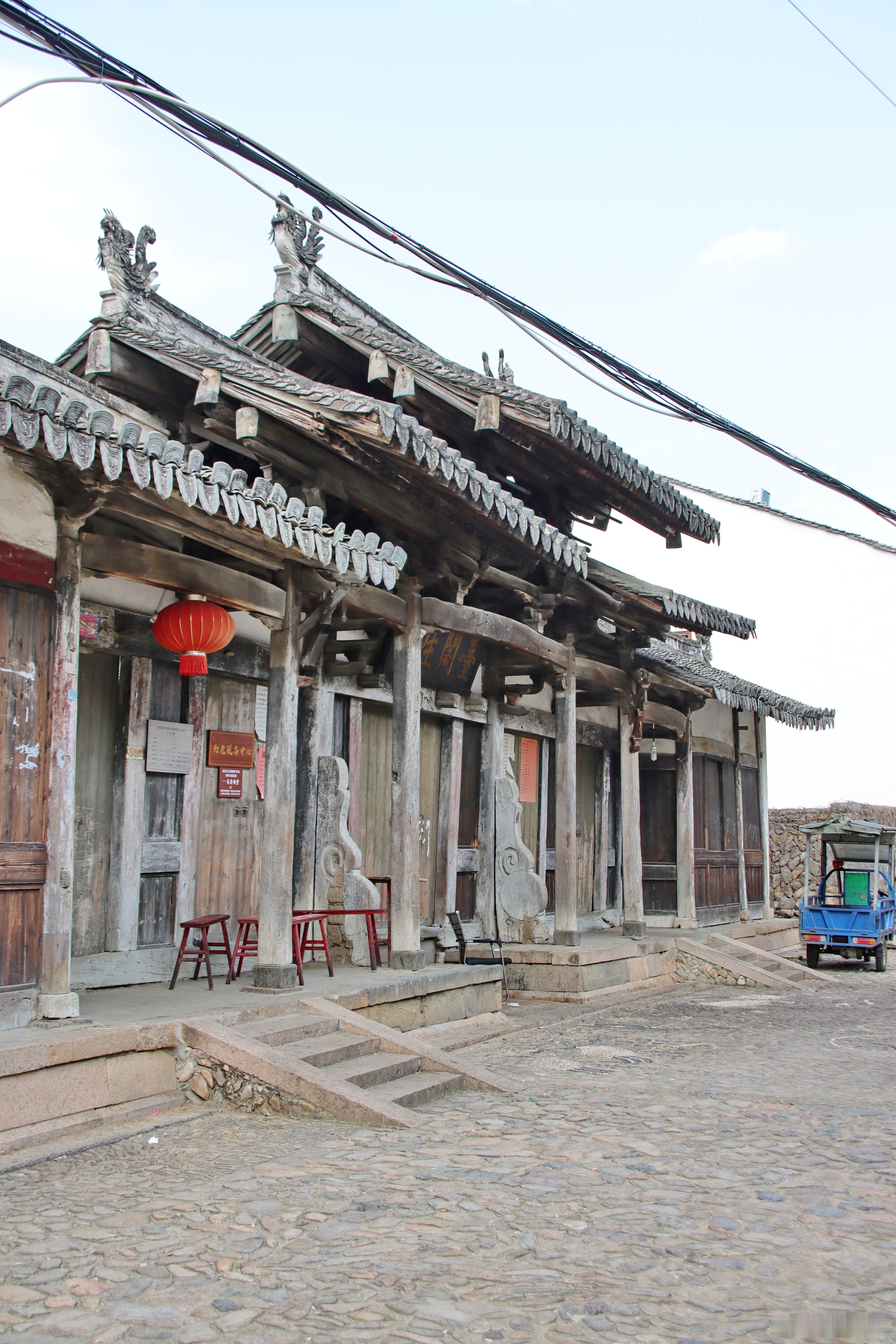 永嘉花坦乌府门楼       乌府建于明正统年间，为纪念山东道监察御史朱良暹所建